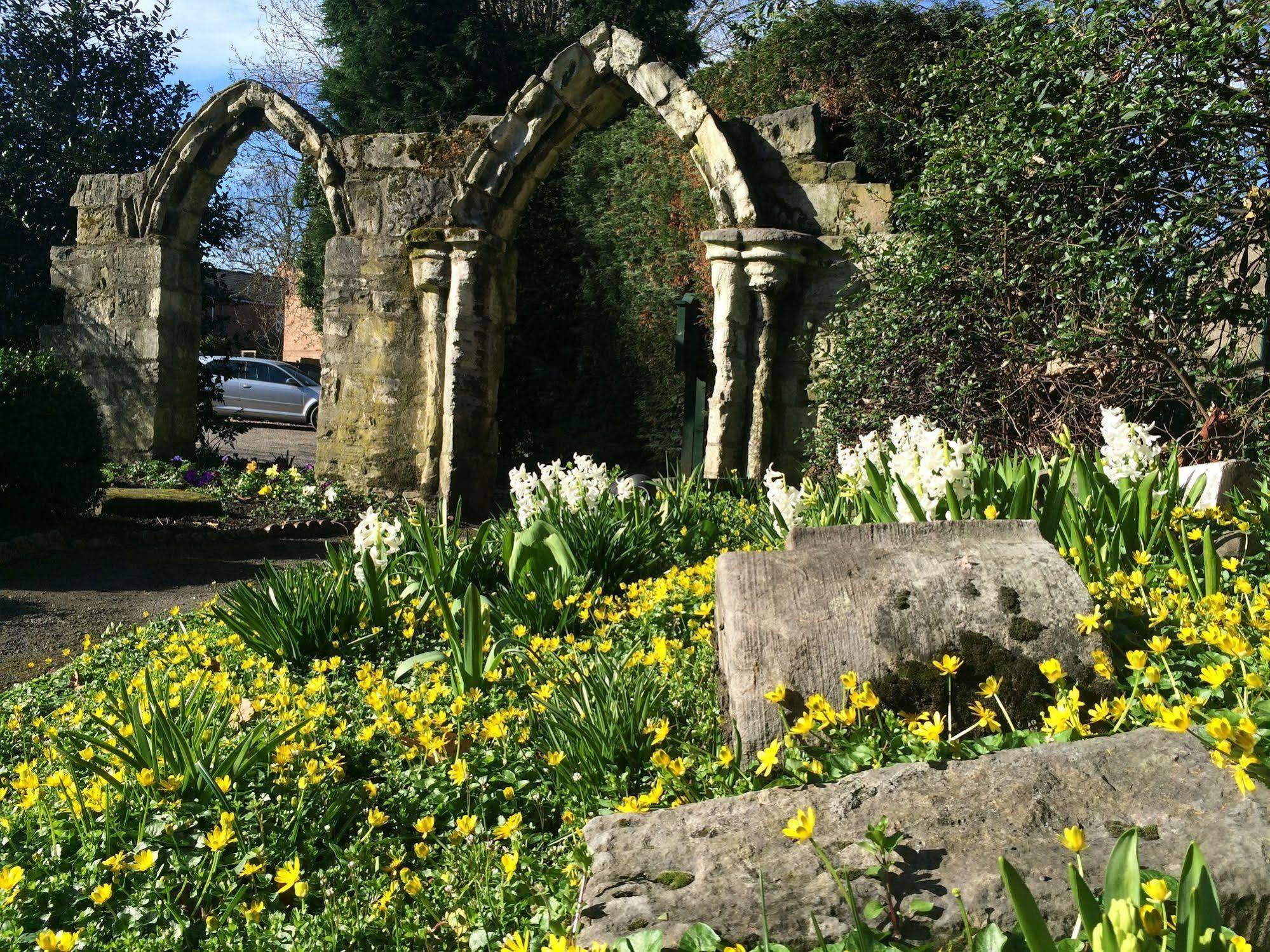 Готель The York Priory Екстер'єр фото