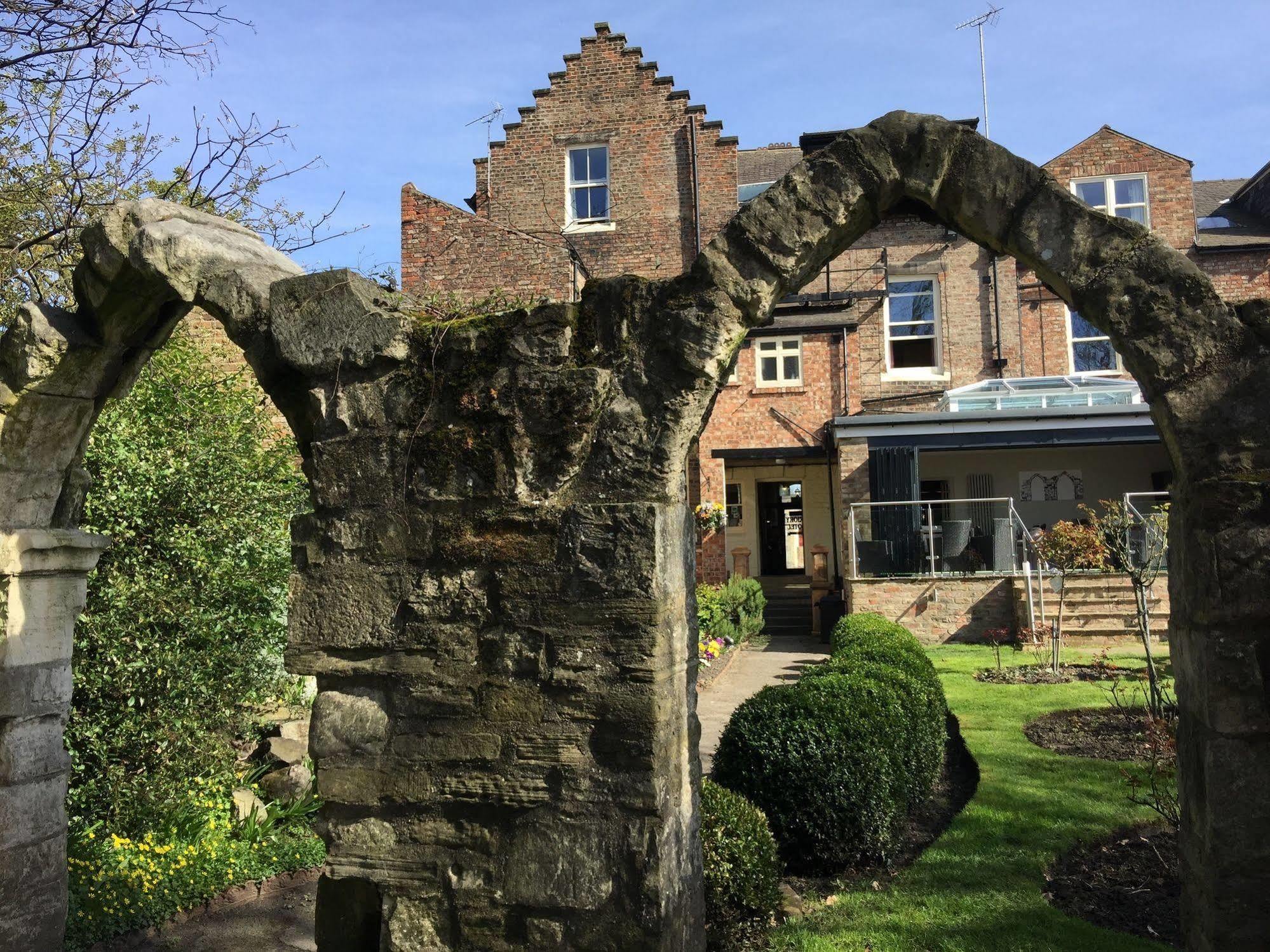 Готель The York Priory Екстер'єр фото
